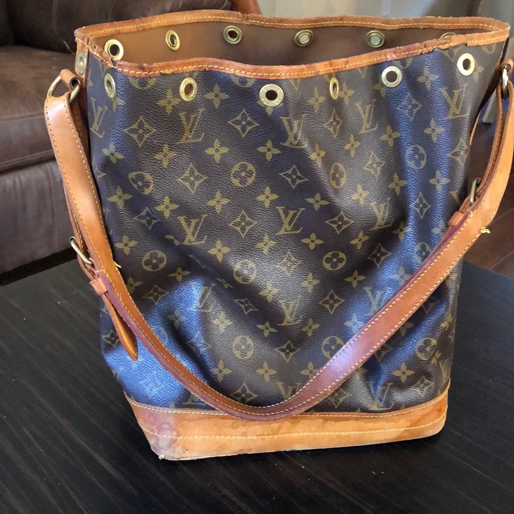 Louis Vuitton drawstring bucket bag